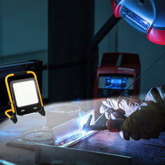 SWANEW LED Baustrahler 50W-200W, Arbeitsleuchte IP66 Wasserdicht, LED-Strahler mit 3M Kabel, und Faltbarer Ständer, 6000K Kaltweiß Fluter für Werkstatt  (mit Stecker)